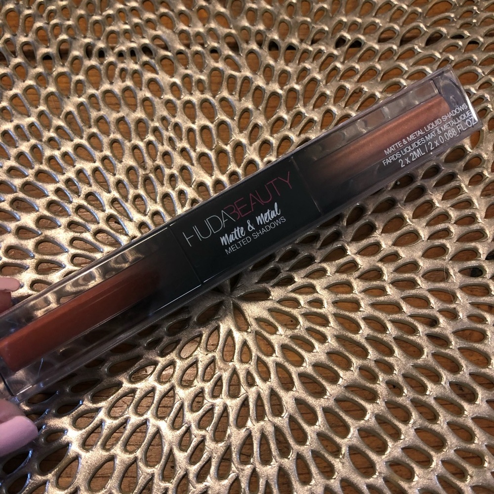 Huda Beauty Melted Shadows